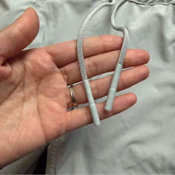 Athleta Women’s Sutton Tern Grey Cargo Jogger Athletic Pants Size 4 - Picture 3 of 8